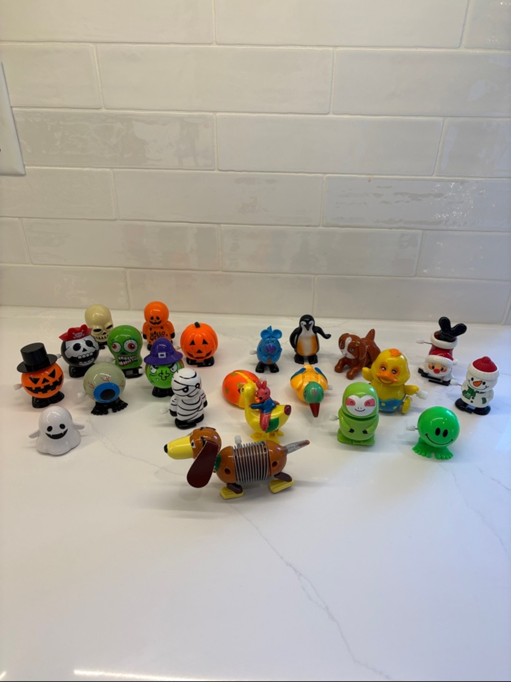 22 Colorful Assorted Kids Wind-Up Toys